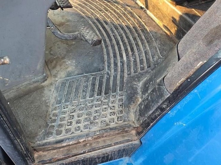 ford-8670-image-50