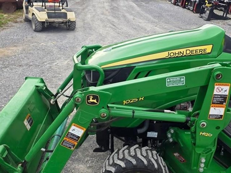 2014-john-deere-1025r-image-21