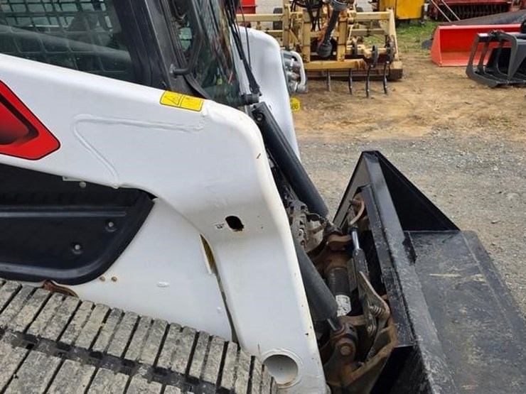 2021-bobcat-t76-image-9