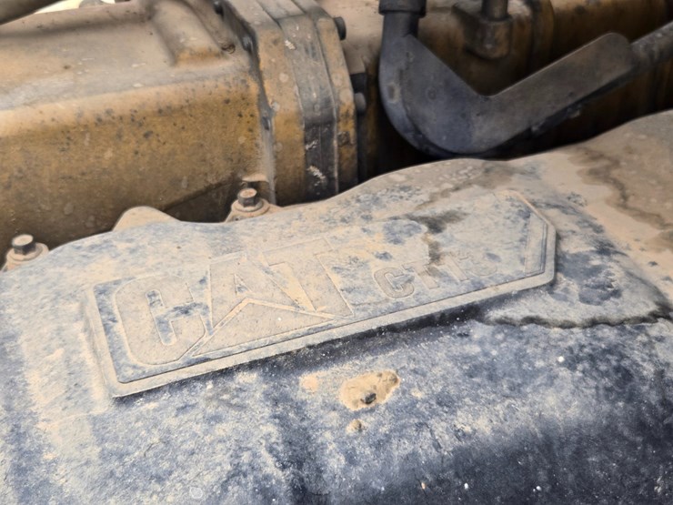 2012-caterpillar-ct660-image-47