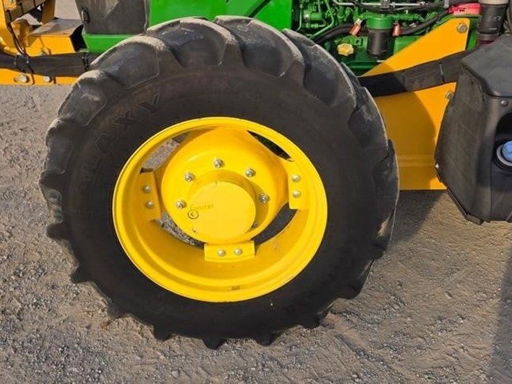 2019-john-deere-5100e-image-38