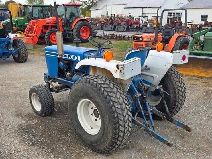 ford-1700-image-4