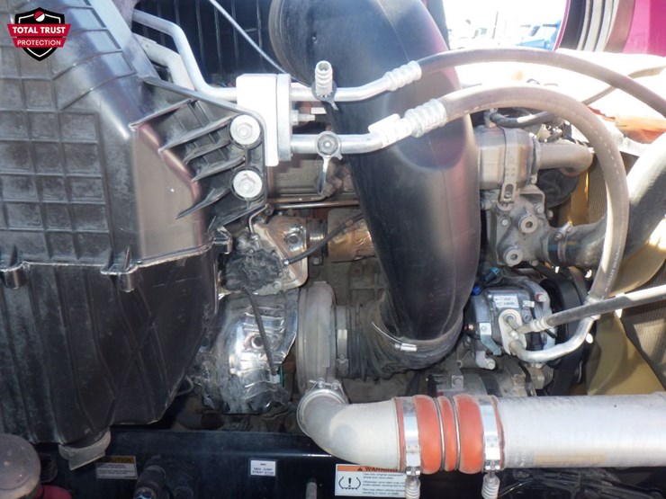 2024-freightliner-cascadia-126-image-26