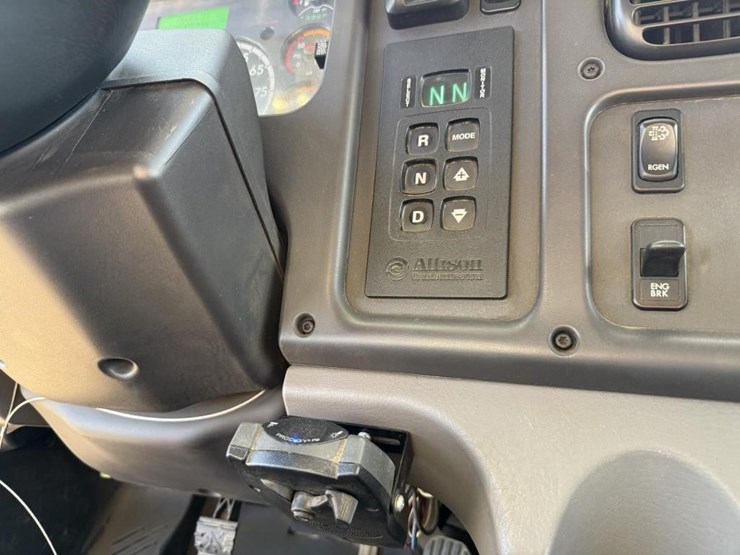 2019-freightliner-m2-dump-truck-image-12