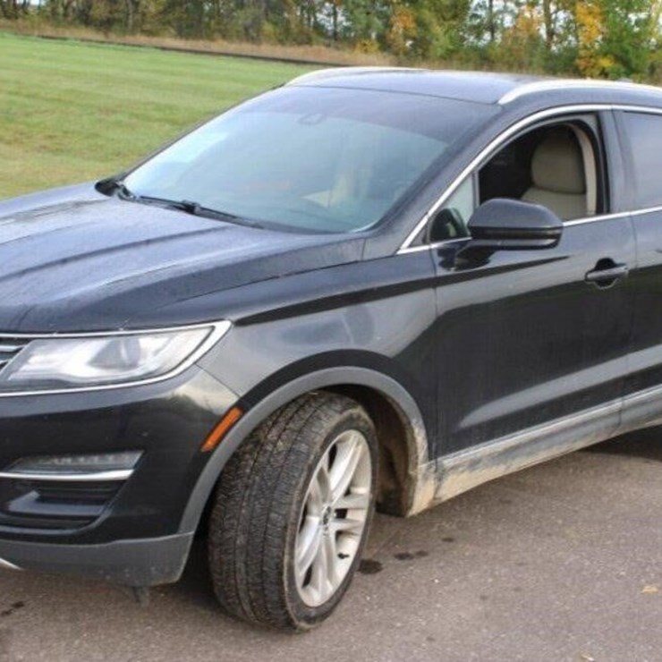 2010 LINCOLN MKT