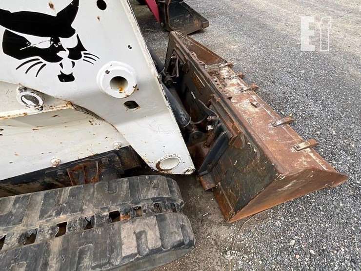 2010-bobcat-t650-image-10