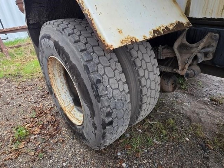 2006-ford-f750-sd-image-24
