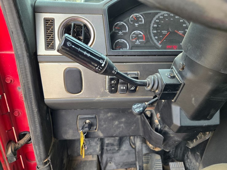 2012-caterpillar-ct660-image-87