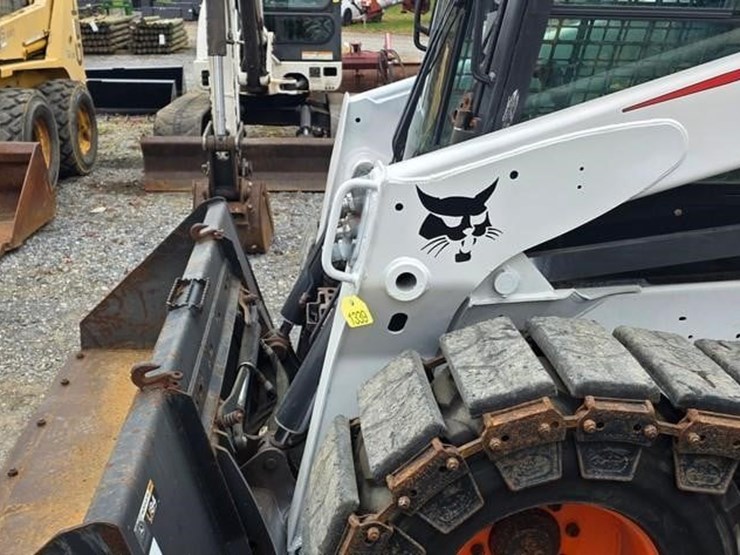 2012-bobcat-s650-image-30