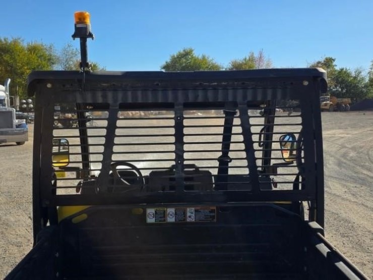 2021-john-deere-gator-xuv-835e-image-16