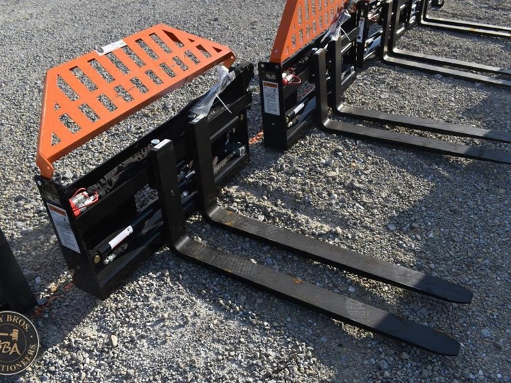wolverine-pallet-fork-attachment-47487-image-1