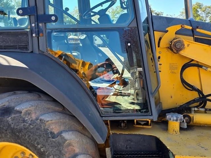 2006-deere-310sg-image-42