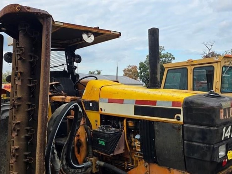 new-holland-6640-image-6
