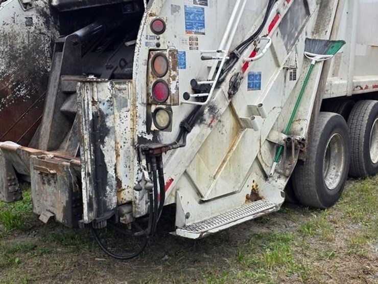 2012-international-workstar-7600-image-32