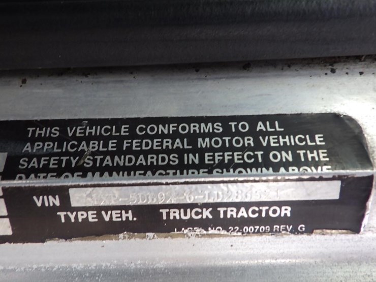 1990-peterbilt-379-image-43