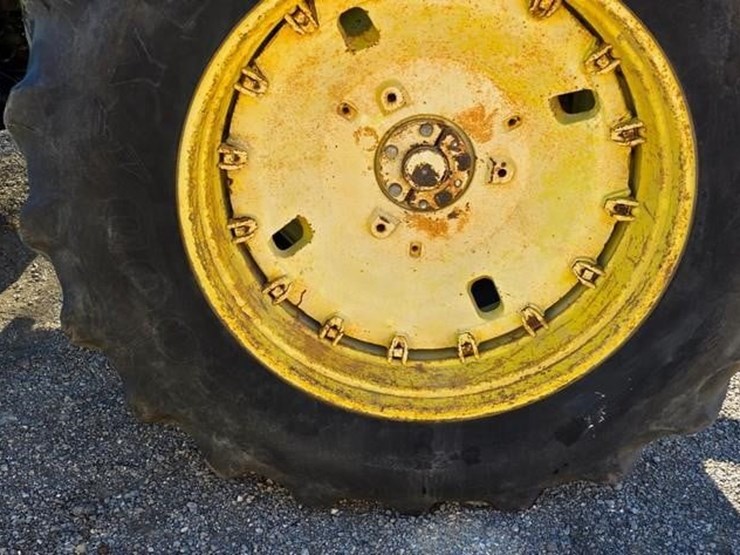 john-deere-8850-image-34
