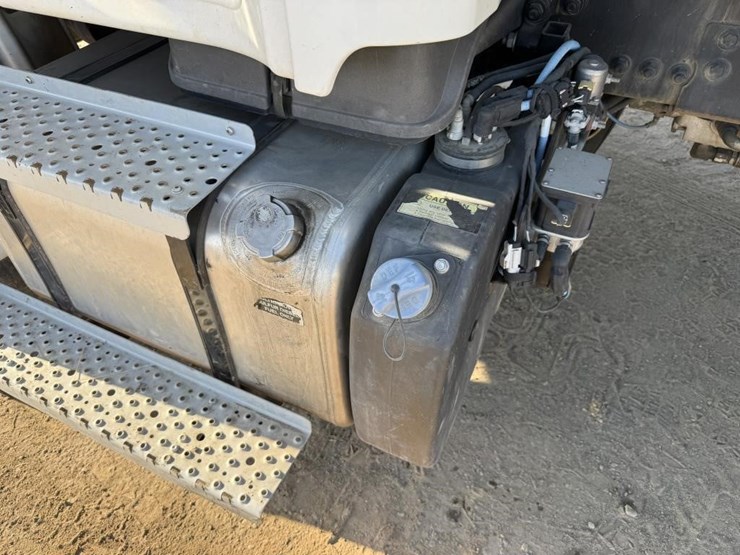 2019-freightliner-m2-dump-truck-image-27