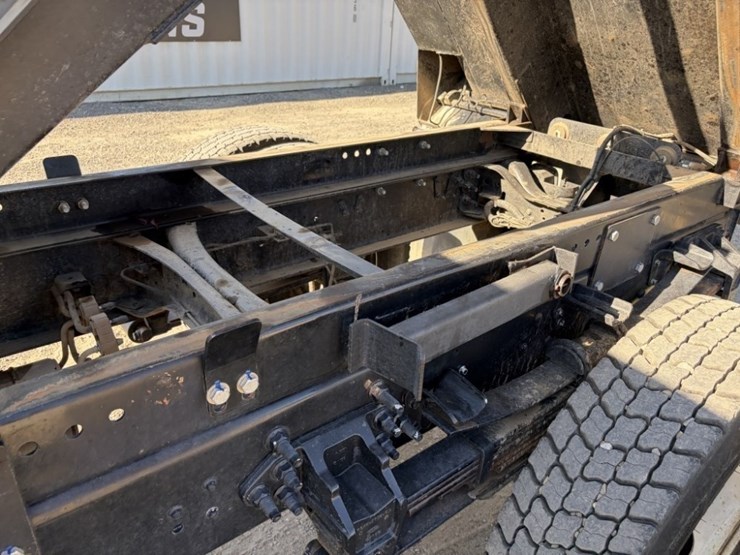 2019-ford-f650-s/a-dump-truck-image-38