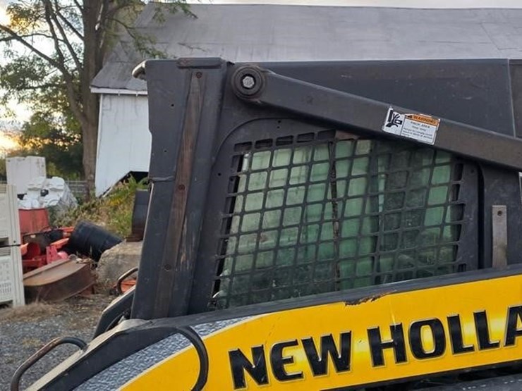 2007-new-holland-l185-image-25