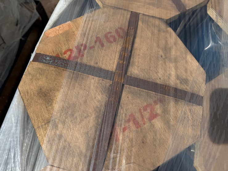 pallet-w/-(9)-unused-7-1/2”-12p160-int-hrd-pump-liners-image-4