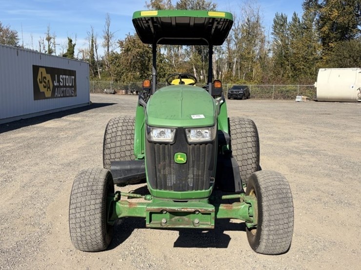 2013-john-deere-5085m-image-8