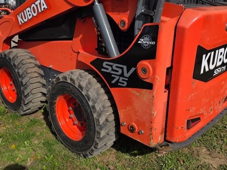2019-kubota-ssv75-image-17