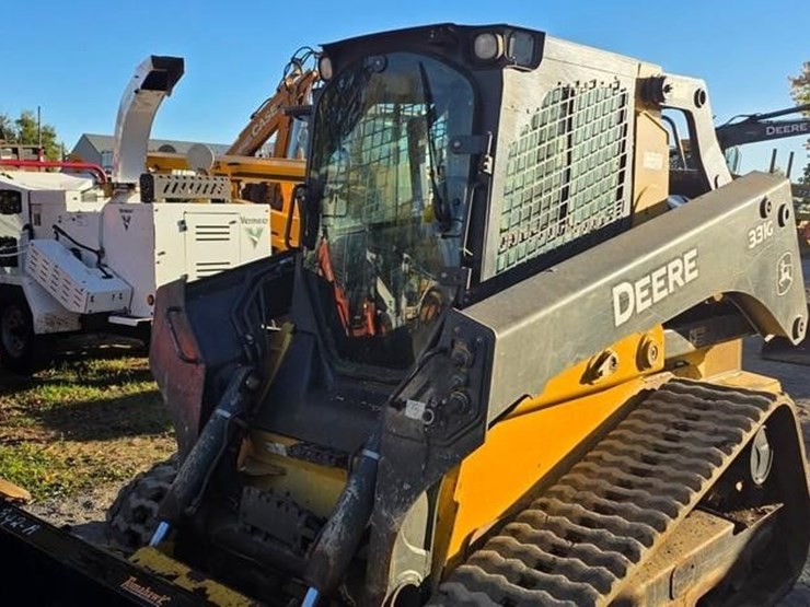 2018-deere-331g-image-35