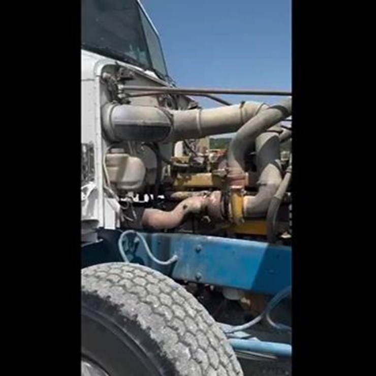 1990 PETERBILT 357