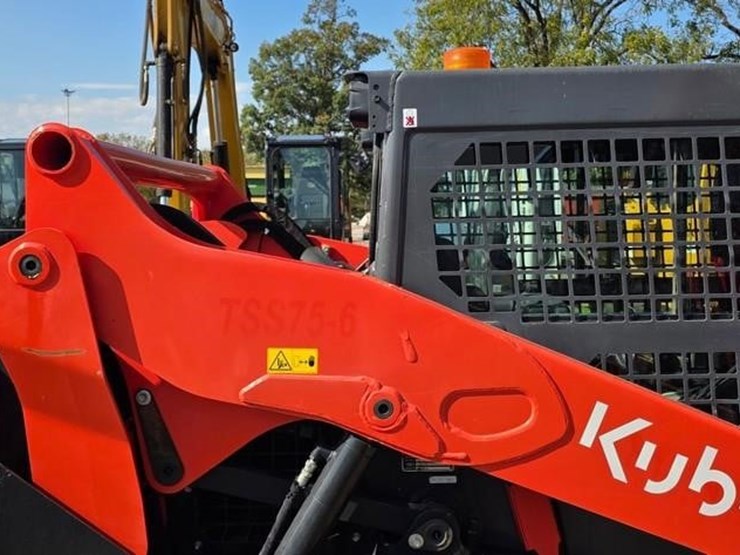 2023-kubota-svl75-3-image-16