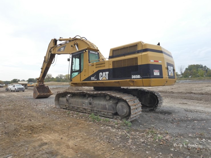 2003-caterpillar-365-image-4