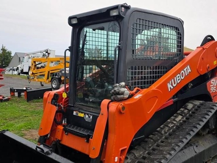 2017-kubota-svl95-2s-image-7