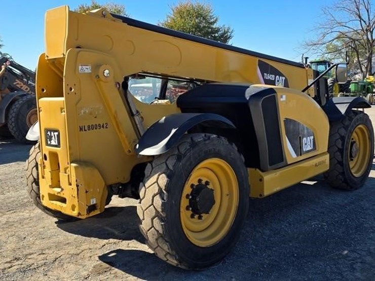 2018-caterpillar-tl642d-image-3