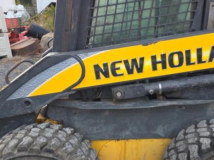2007-new-holland-l185-image-24
