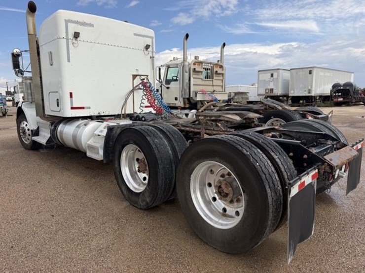 2018-kenworth-t800-image-7