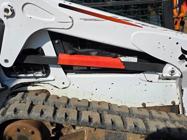 2016-bobcat-t650-image-12