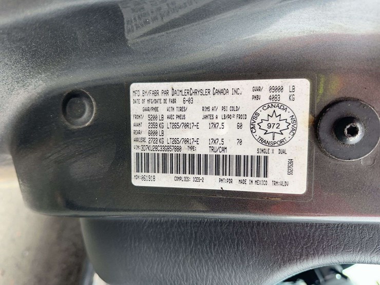 2003-dodge-2500-image-31