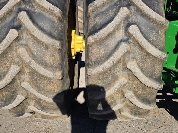 2000-john-deere-9400-image-27