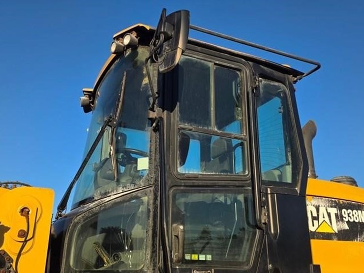 2015-caterpillar-938m-image-20