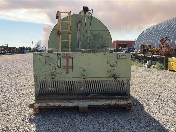 10,000-gallon-diesel-fuel-tank-&-3-comp.-lubester-combo-skidded-image-5