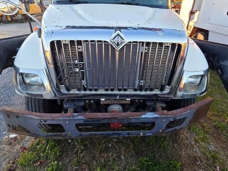 2006-international-durastar-4300-image-32