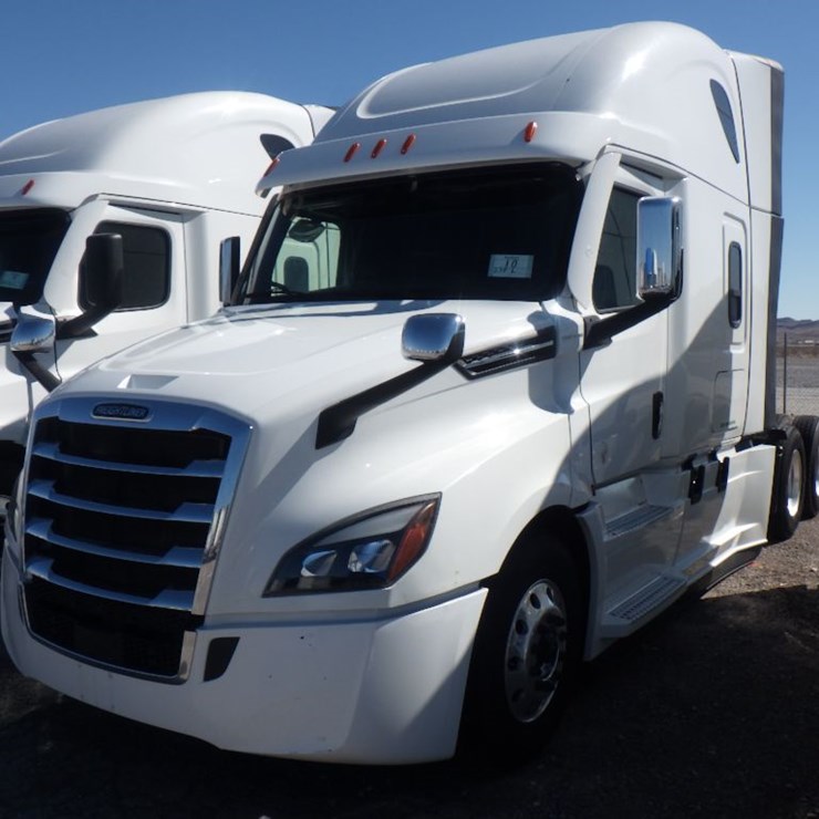 2023 FREIGHTLINER CASCADIA 126