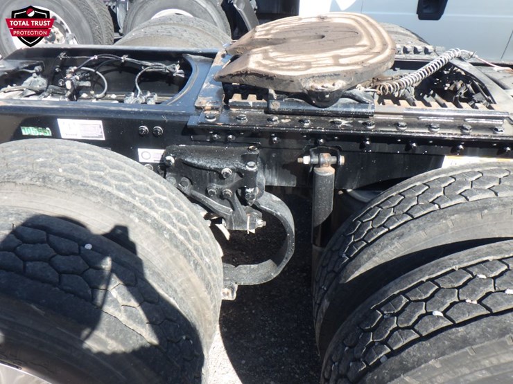 2020-kenworth-t680-image-4