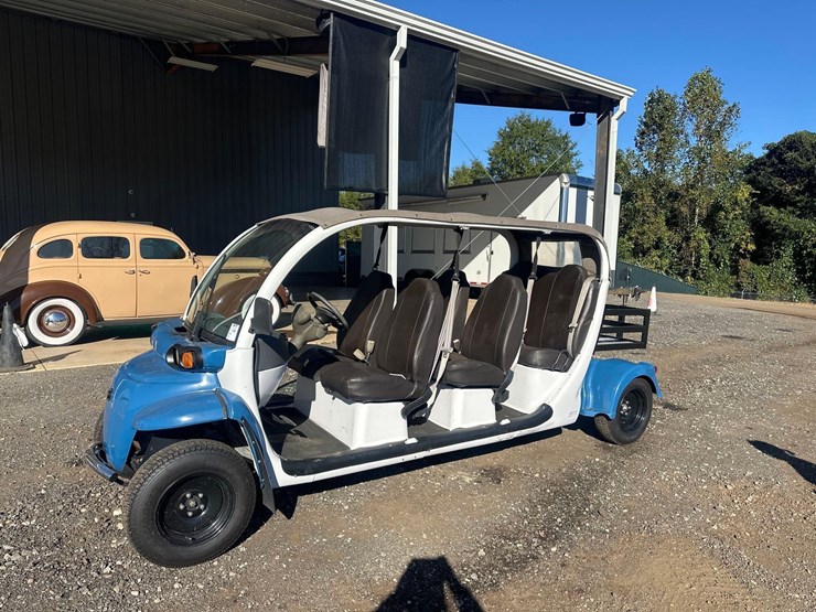 gem-e6-electric-6-passenger-low-speed-vehicle-image-1