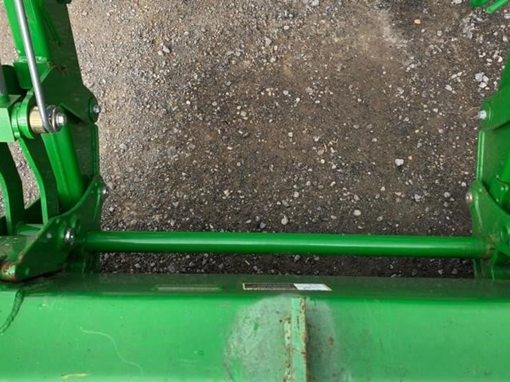 2016-john-deere-5065e-image-36