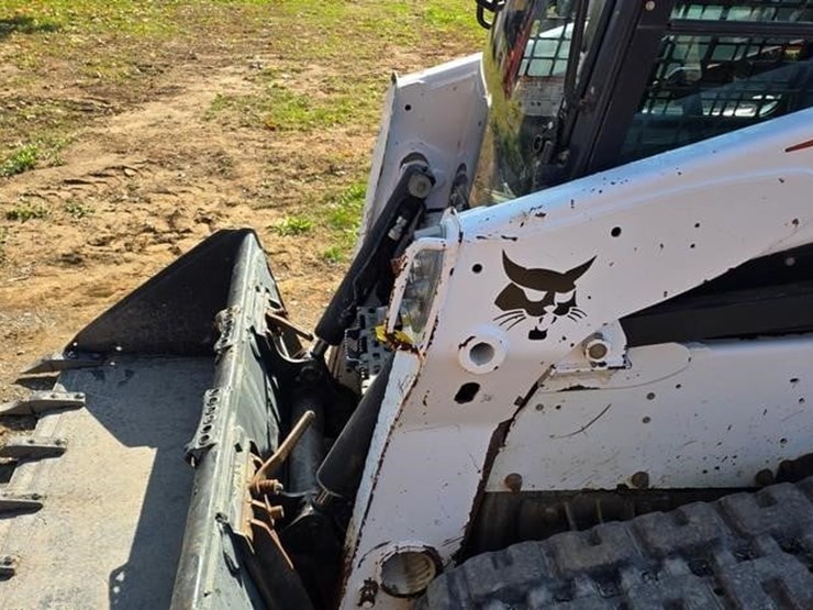 2016-bobcat-t650-image-32