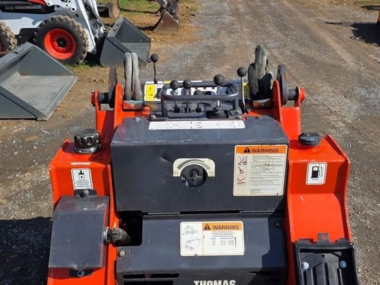 2005-thomas-35dt-image-16