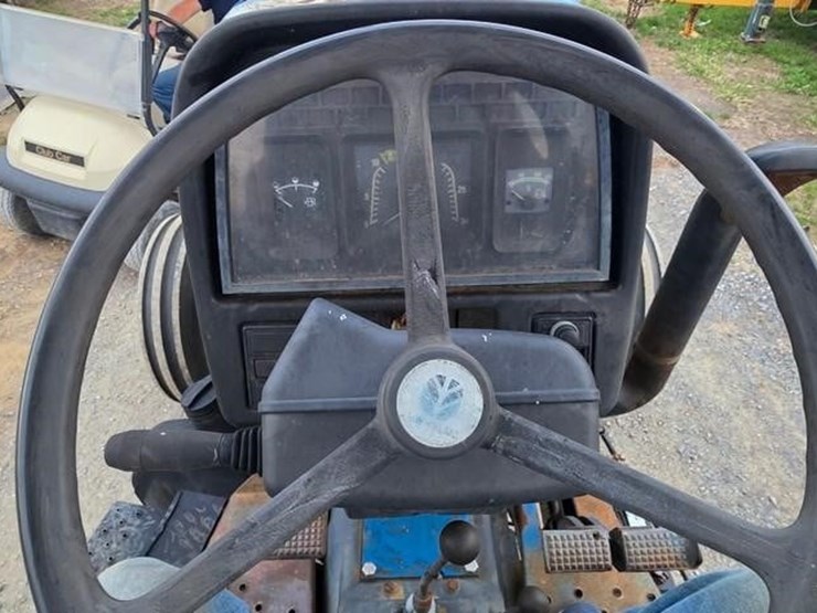 new-holland-ts110-image-50