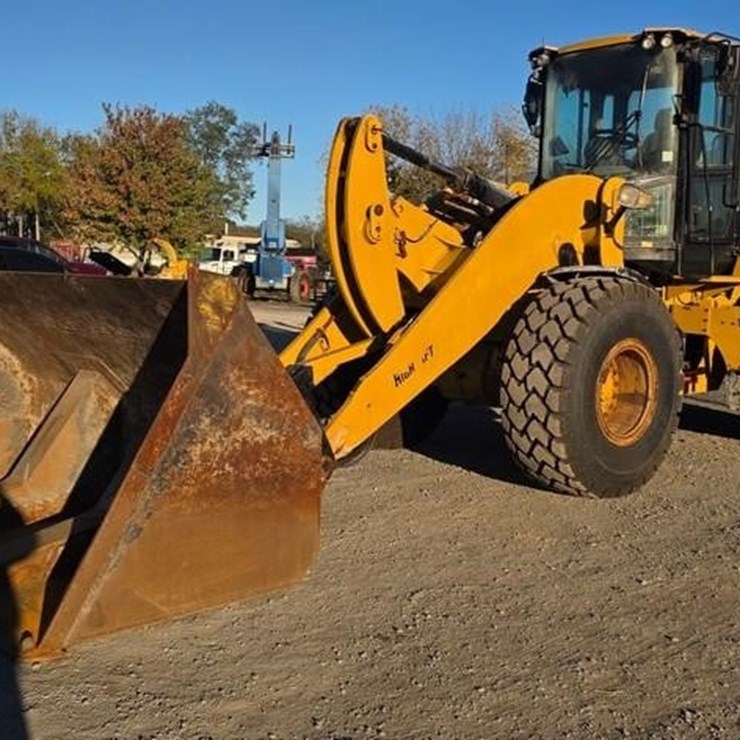 2015 CATERPILLAR 938M