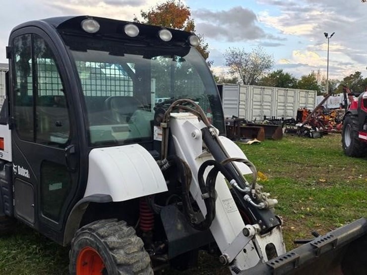 2003-bobcat-toolcat-5600-image-32