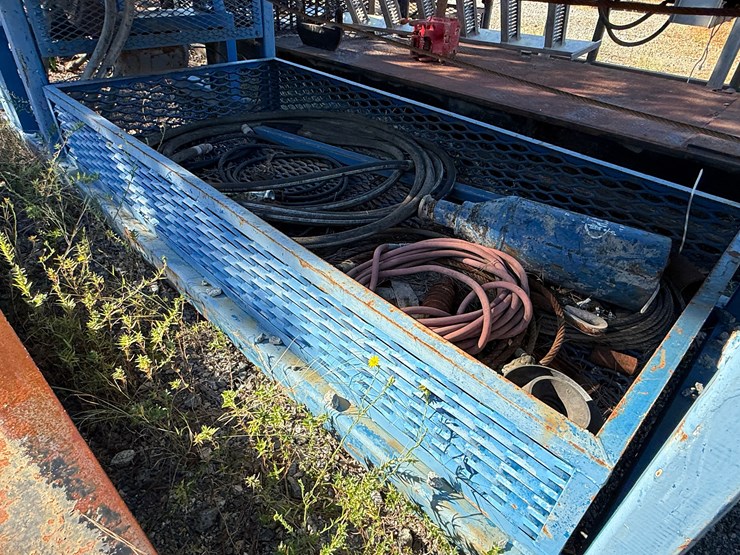 40’l-x-48”w-x-42”h-hyd-pipe-handler,-skidded-image-4